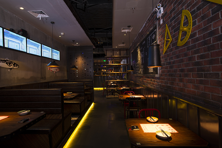 從可折疊手機來看餐飲品牌設計的創新